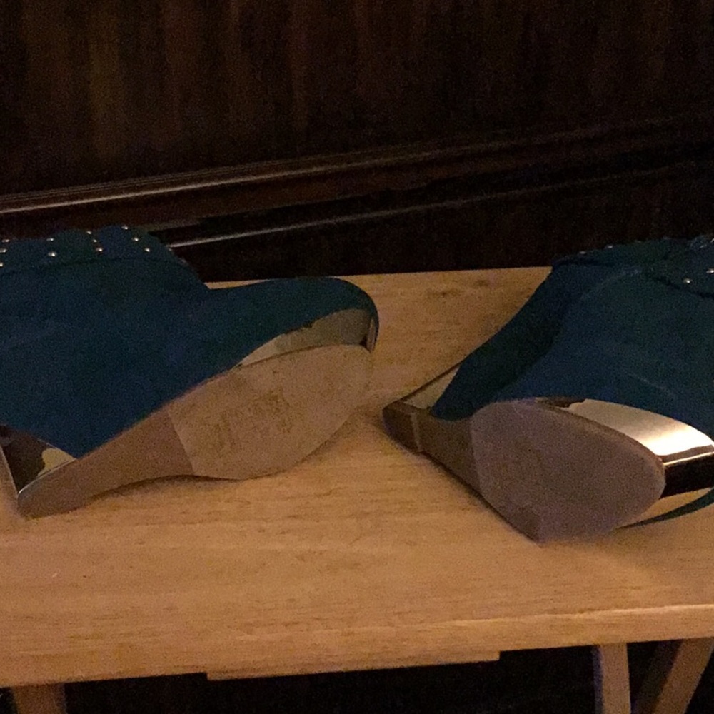 Winter Wedge Booties - Picture 2 of 2